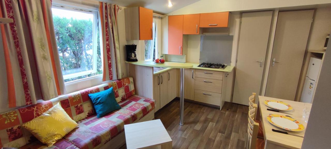 Mobil Home 6 Places La Roque-d'Antheron Dış mekan fotoğraf